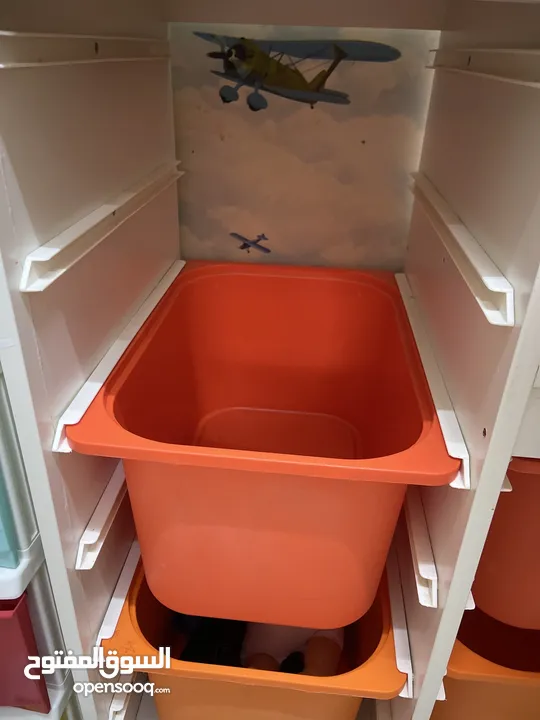 رفوف تخزين مكونه من ست أرفف بلون برتقالي من ايكيا IKEA 6-Shelf Orange Storage . Rack