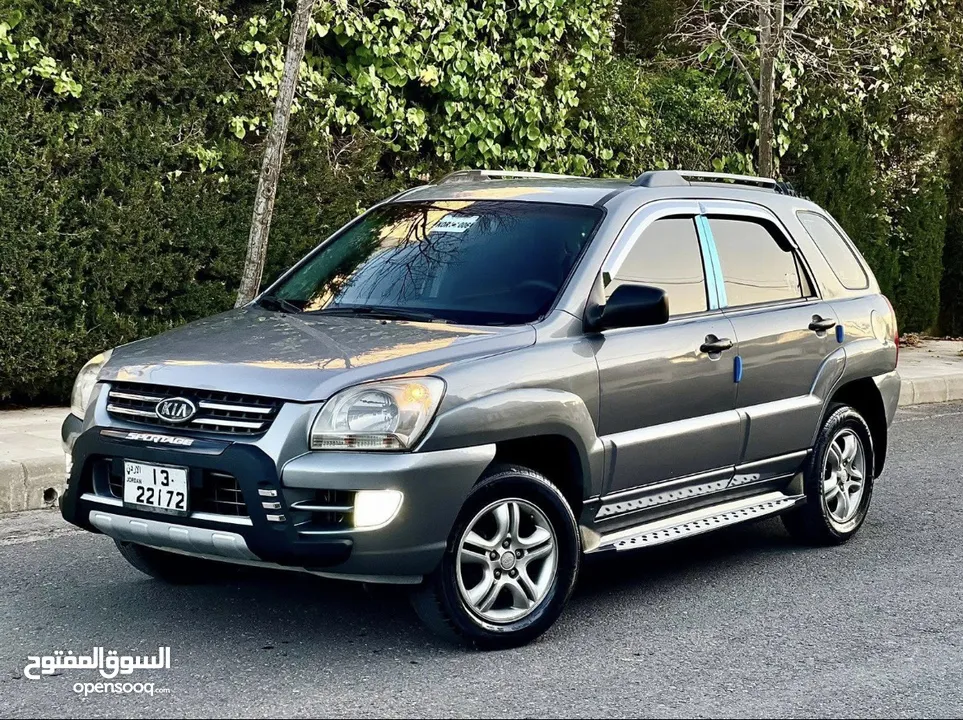 كيا سبورتج 2005 للبيع ب5500 قابل للتفاوض بشكل بسيط.