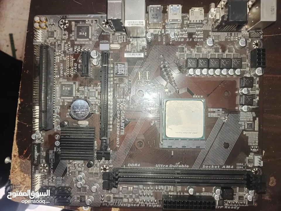 لوحه مع معالج اللوحه :Gigabyte GA-A320M-HD2 المعالج :AMD A8-9600