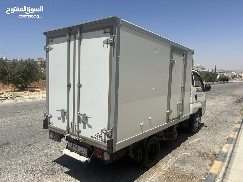 كيا بنجو موديل 2019  ثلاجة تجميد فحل كبينه وربع  فحص كامل جمرك جديد