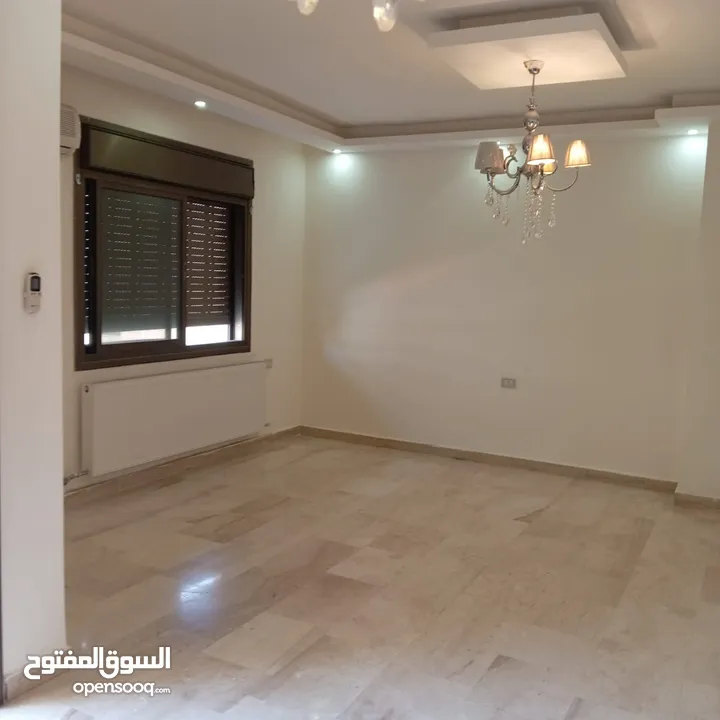 شقه فارغه مميزه للايجار ـ الرابيه ـ 160 متر