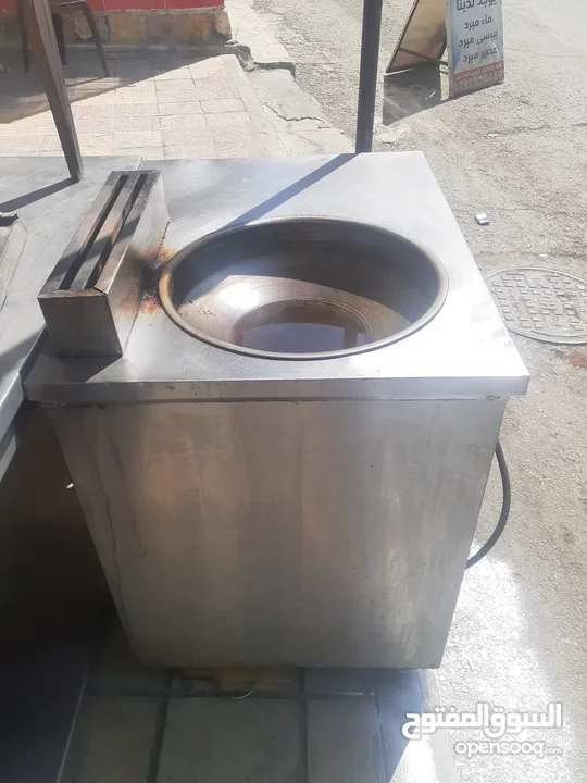 عدة مطعم للبيع
