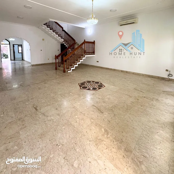 SHATTI AL QURM  5+1 BR TRADITIONAL BEACH SIDE VILLA