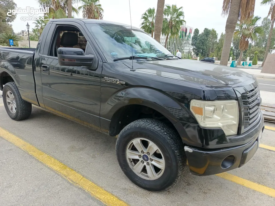 للبيع Ford F150 كبينه قصير لون اسود