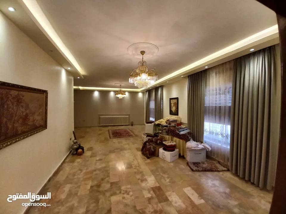 شقة غير مفروشة للإيجار 400م2 ( Property 16683 )-174848012