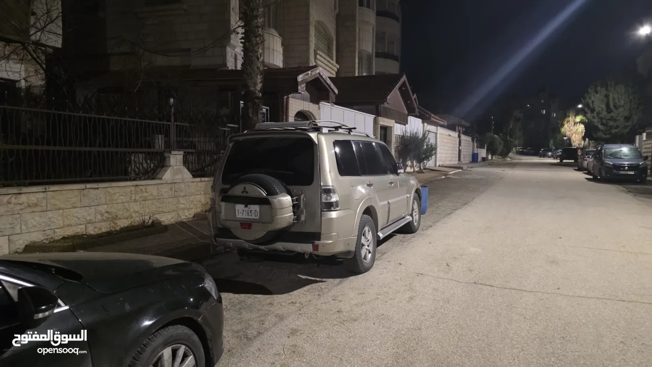 ميتسوبيشي باجيرو 2008