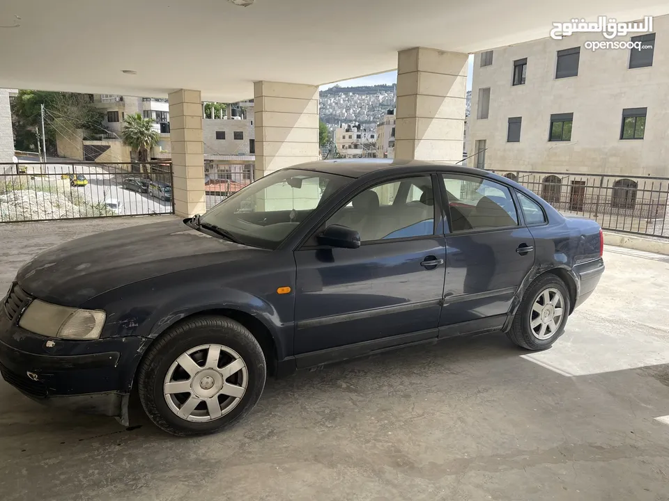 باسات 98 لون كحلي 1800 بنزين جير عادي