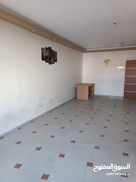 مكتب جاهز اللايجار بحالة ممتازة