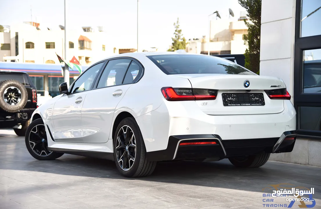 بي ام دبليو الفئة الثالثة i3 eDrive 40L كهربائية بالكامل 2023 BMW i3 eDrive 40L EV M Power Kit – Ful