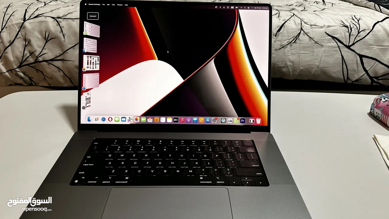 Apple Macbook 2021 M1 16 inch- perfect condition