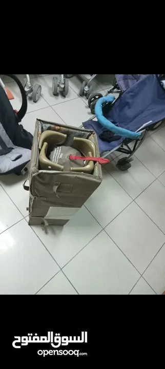 عربات ومقاعد و سراير اطفال بحاله ممتازه للبيع في اربد