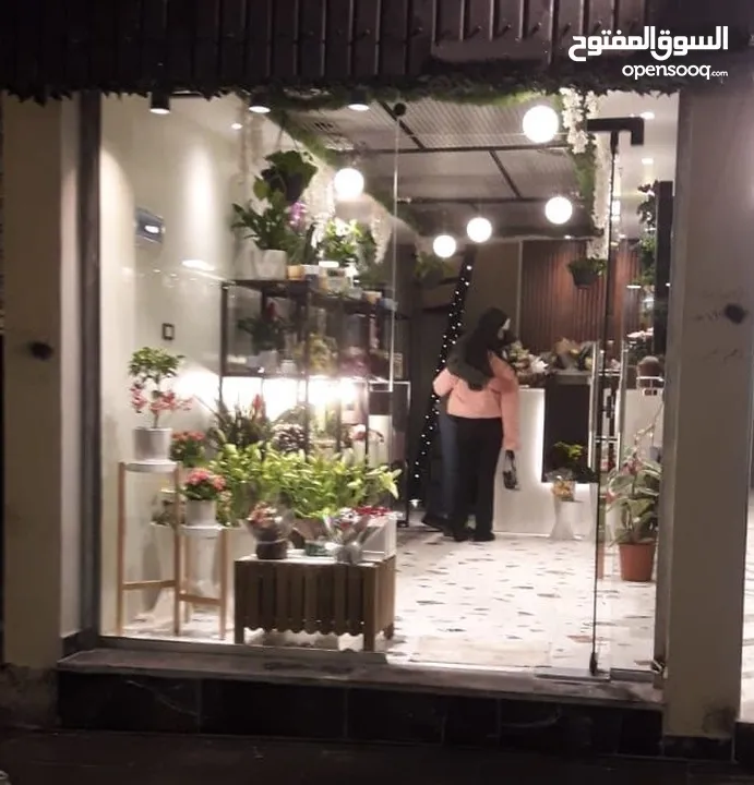 محل تمليك للبيع في الصويفية مساحة 50م مع سدة بموقع و سعر مميز جداً
