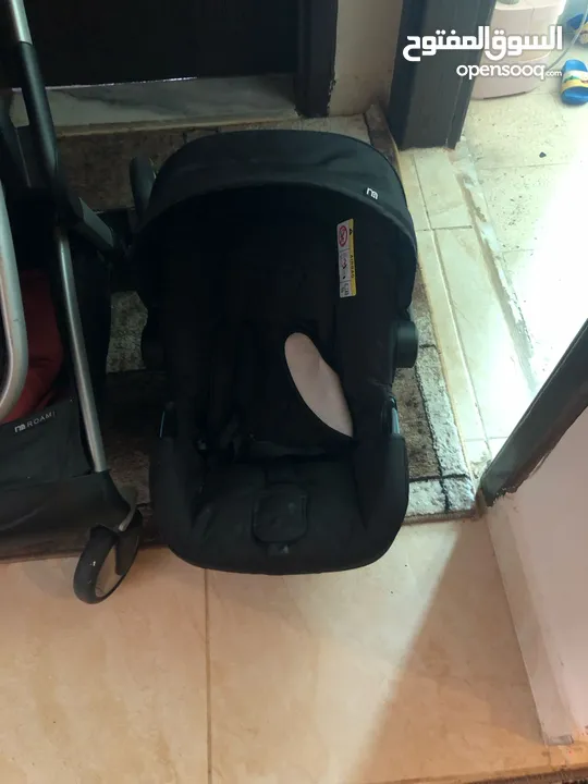 عرباية اطفال نوع  Mother care مع كار سيت و  معقم رضاعات