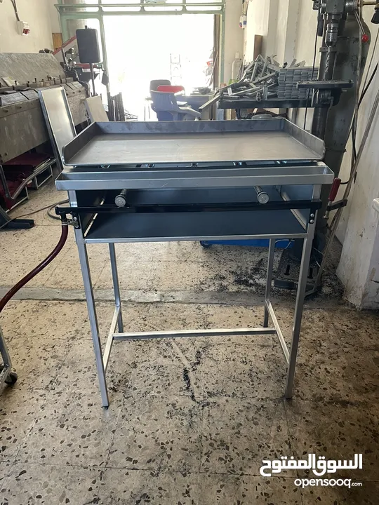 جريل شواء صناعة ممتازة جداً بلاطة 6 ميلي باحجام مختلفة المصنع للمستهلك مباشرة.