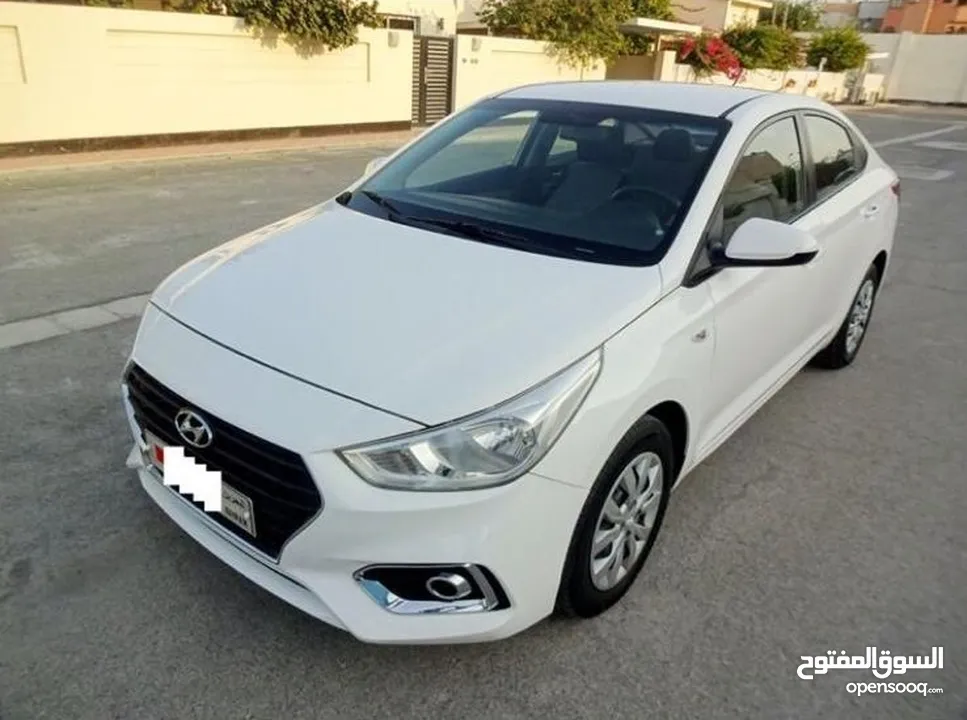 Urgent sale...Hyundai Accent 1.6 2018 Sedan, Automatic, White, Excellent condition