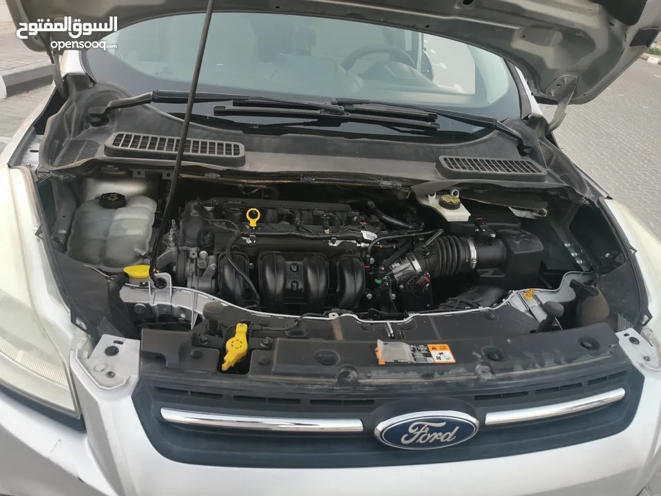 FORD ESCAPE 2014 - WELL MAINTAINED CAR - LADY USE