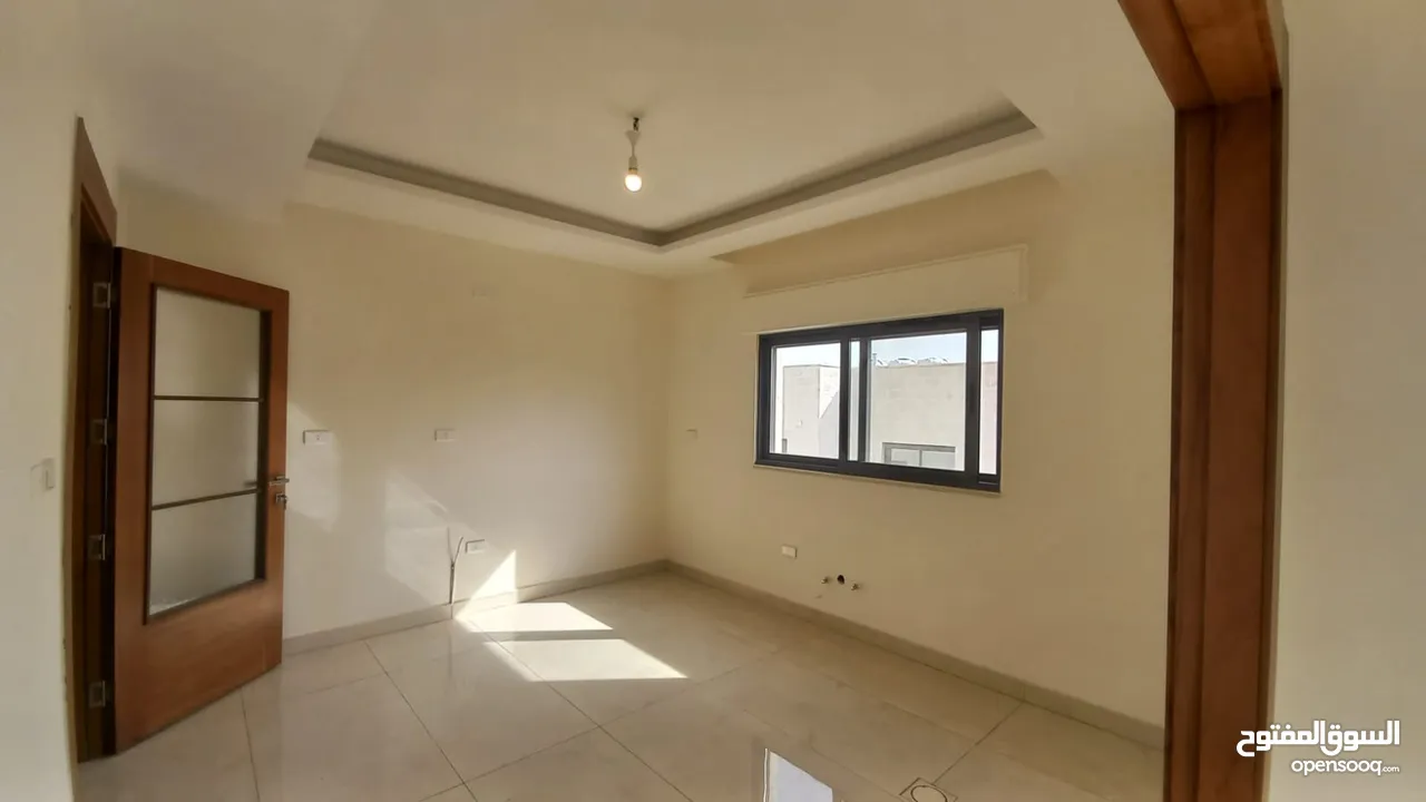دوبلكس مميز مع ورف للبيع في ام اذينة  ( Property 40850 )-174973119