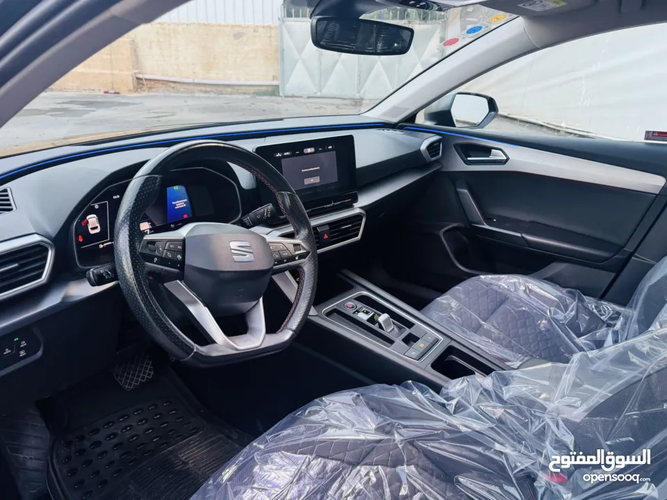 سيات ليون افر