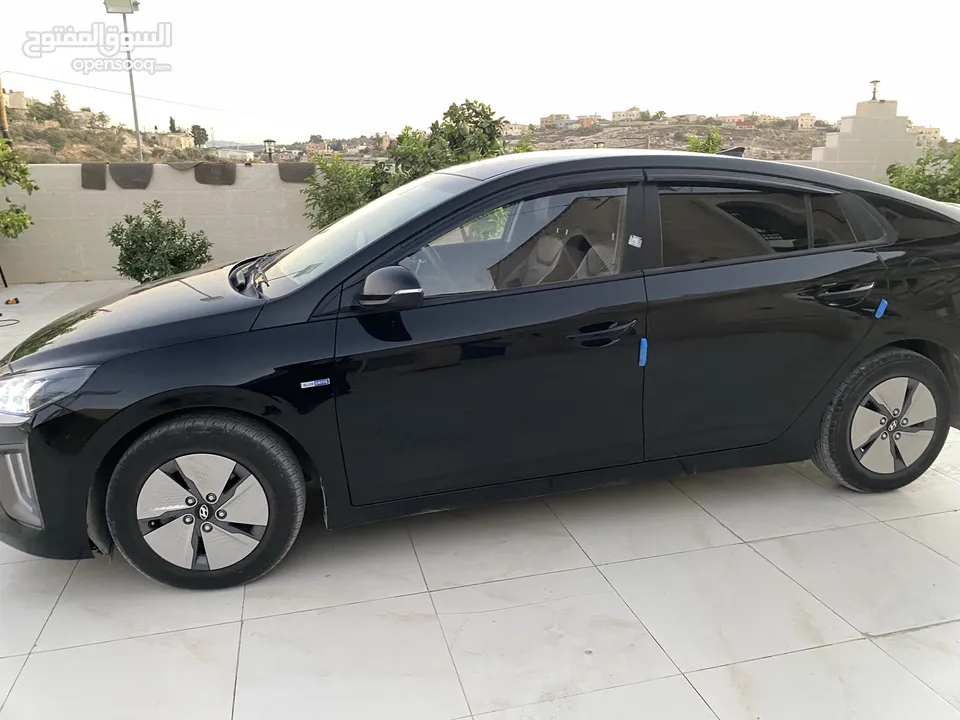 هونداي ايونك.