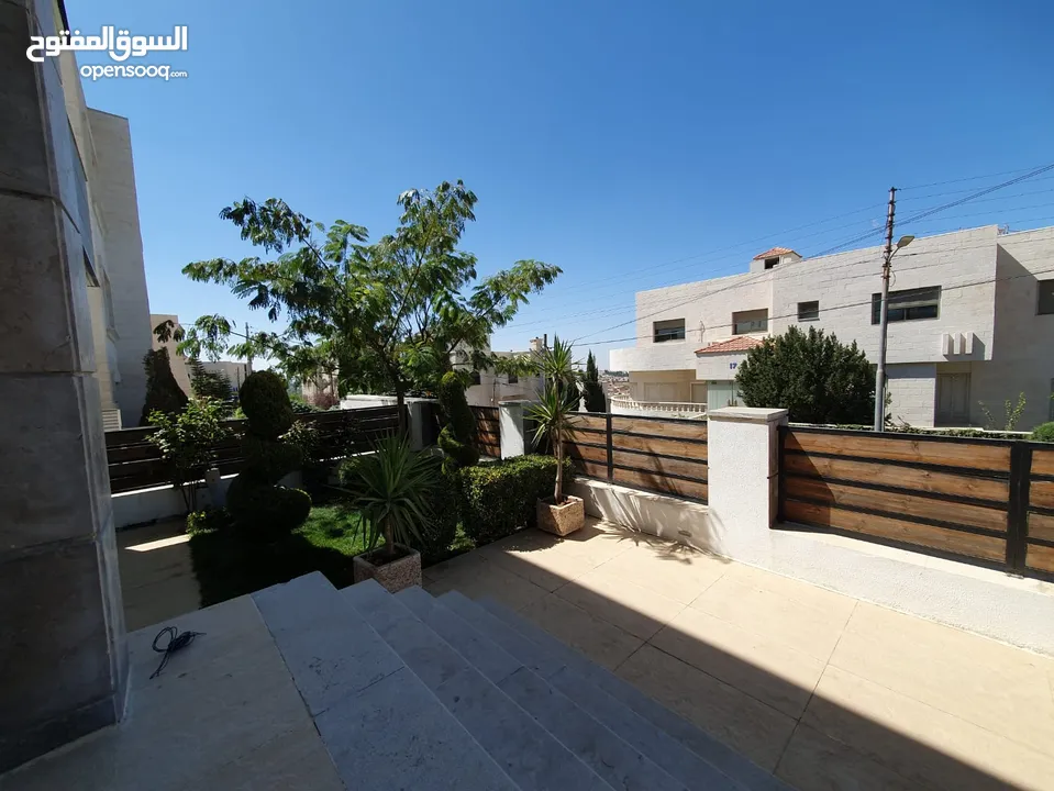 فيلا غير مفروشة للإيجار ( Property 38986 ) سنوي فقط