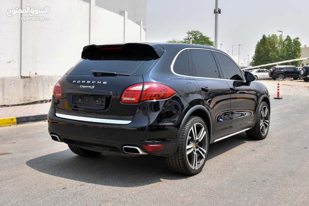 2014 Porsche cayenne S full options gcc specs