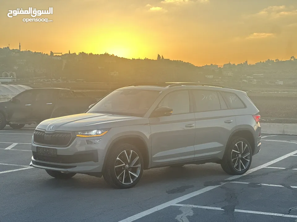 سكودا كودياك Sport Line  فل الفل فتحة سقف بانوراما 200 حصان  4x4- /2022  دفع رباعي 6+1