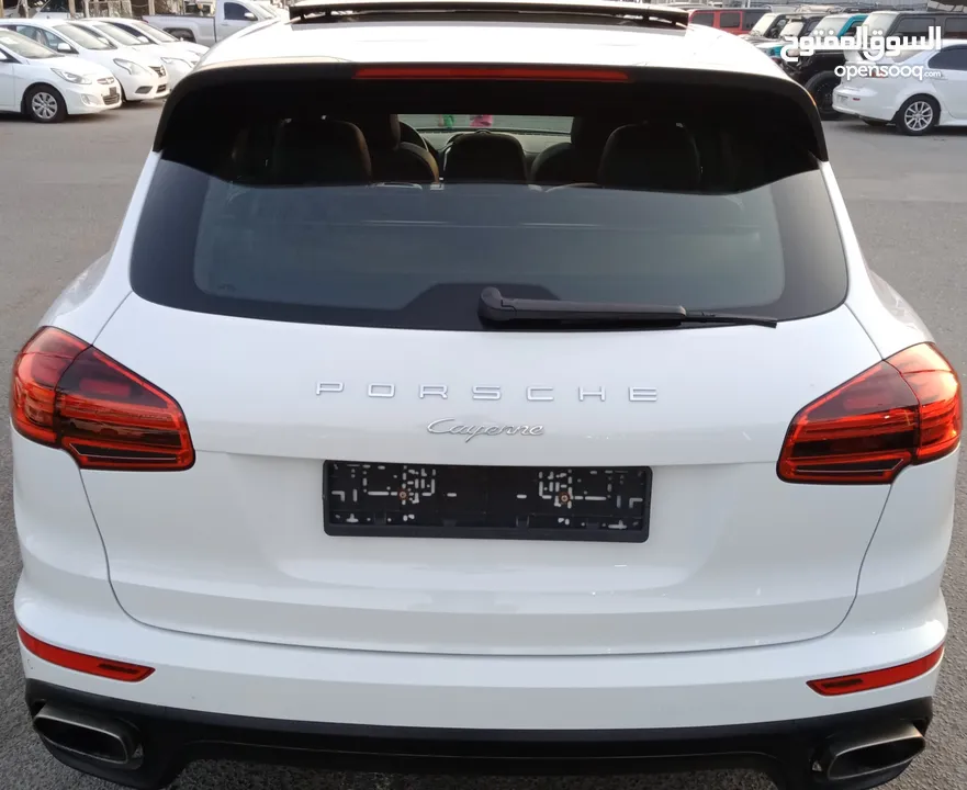 Porsche Cayenne V6 3.6L Full Option Model 2017( Platinum Edition agency status)