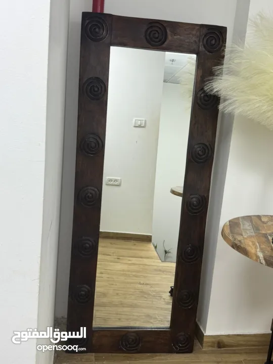 مكتب رسبشن مع خزانة دفات مرايا جانبية بحالة ممتازة