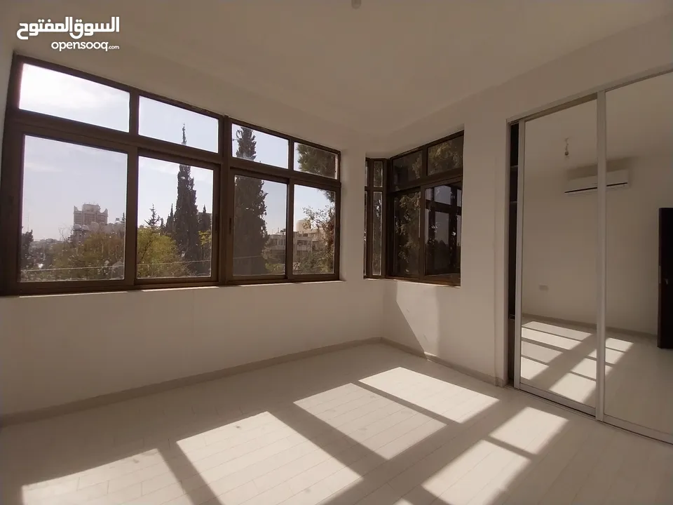 شقة للايجار في الويبده  ( Property 35018 )-175006920
