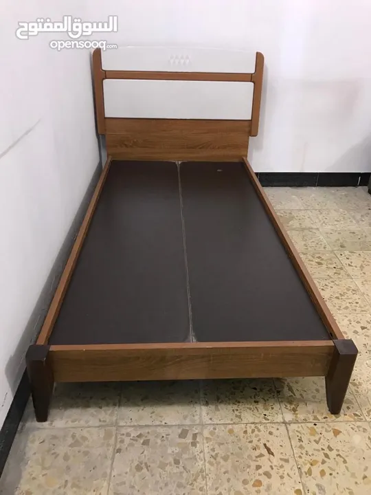 سرير لشخص واحد تركي ثقيل مع مندر