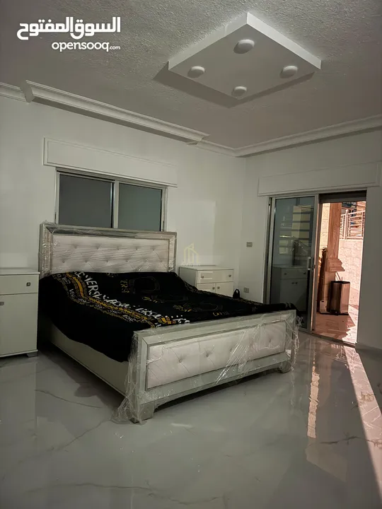 في أجمل مناطق الرابيه شقة أرضية للبيع 220م مع ترس 90م بسعر مغري / ref 9535