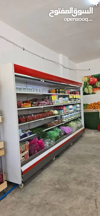 ثلاجه عرض 4 متر ثلاجه عرض باب عدد 2 مغلق بحالة ممتازة