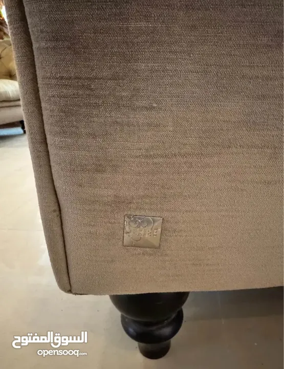 طقم كنب مكون من كنبايتان