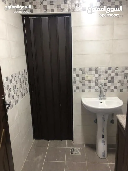 مكاتب حديثه وجديده  مع مصعد مطبخ  تصلح عيادات صحيه او مختبرات او شركات او محاميين او غيره من الاعمال