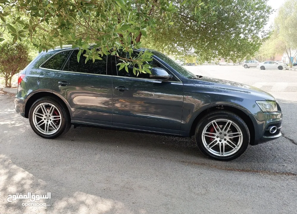 اودي Q5 sline  2010158km بحالة فوق الممتازة سيرفيس منتظم حتي الآن