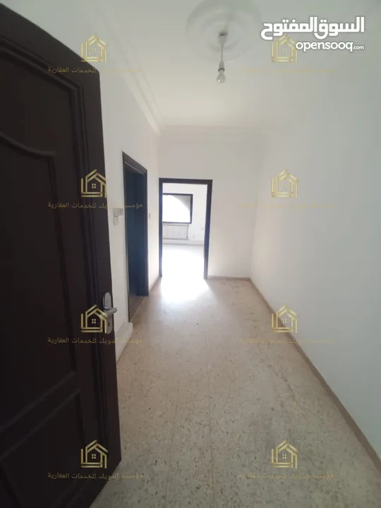 شقة ارضية من فيلا مع ترسات خلدا