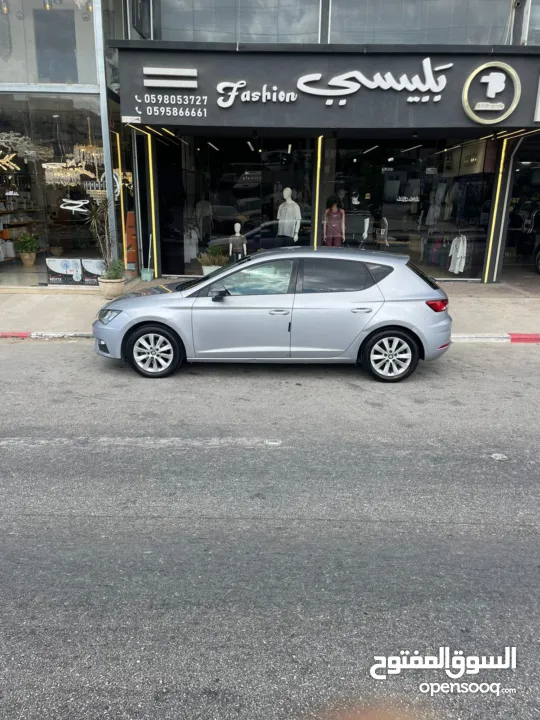 سيات ليون 2018 أنيقة ومميزة بحالة ممتازة جدا داخلية نظيفة وغير مهيونة