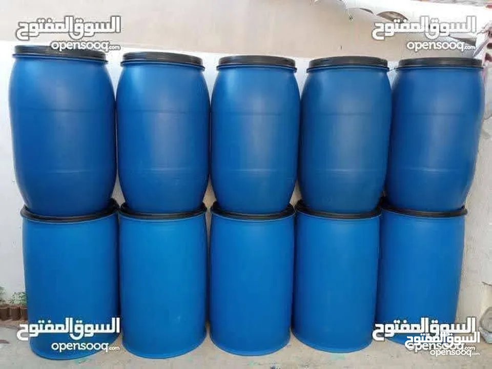 براميل بلاستيك نظاف جدا للبيع
