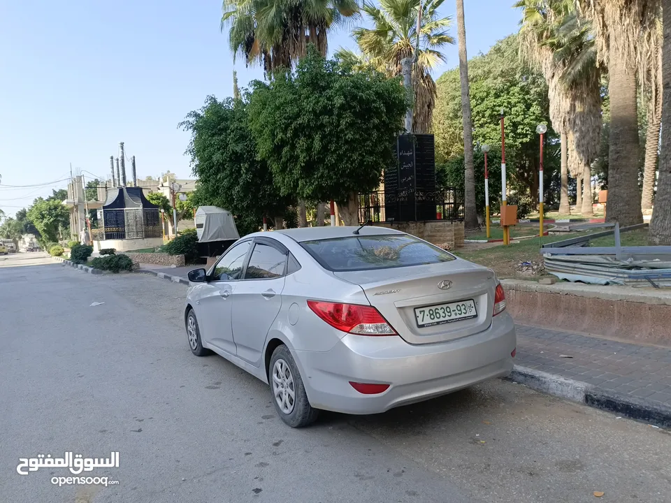 هونداي اكسنت ديزل 2015 جير عادي بسعر حرق 39000 البدل وارد اصل برايفت