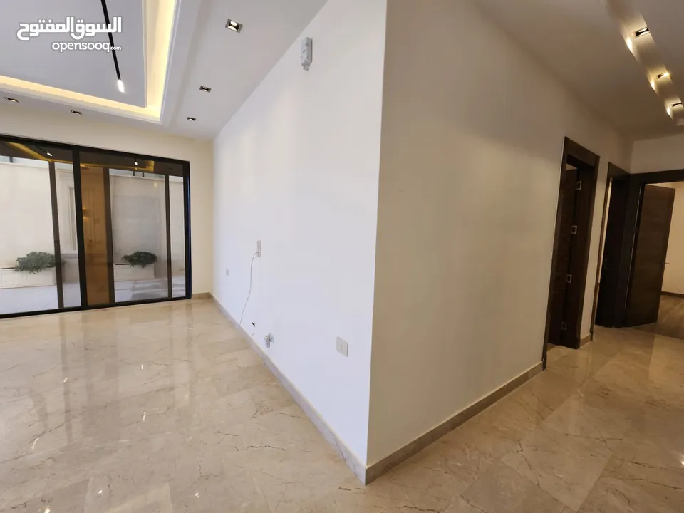 شقة ارضية للبيع في منطقة الصنوبر - ref : 14432