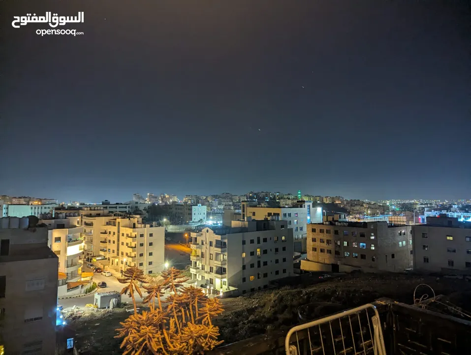 شقة بمنطقة المدينة الرياضية مساحة 157 متر بسعر مغري تدفئة راكبة ،كراج خاص، مصعد، مطبخ راكب