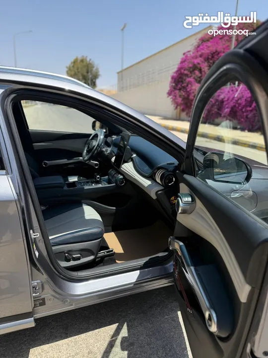 BYD OUTO (3) 2023 ‎بي وأي دي اوتو 3 الكهربائية ( وارد اوروبي)