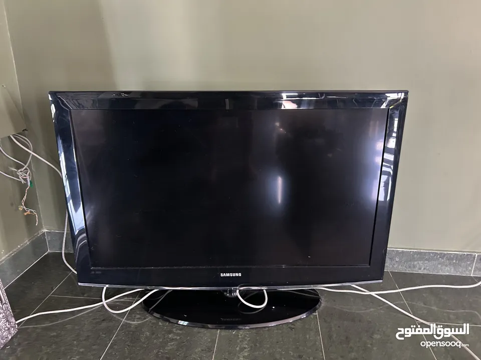 شاشه سامسونج عجم متوسط Samsung TV medium size