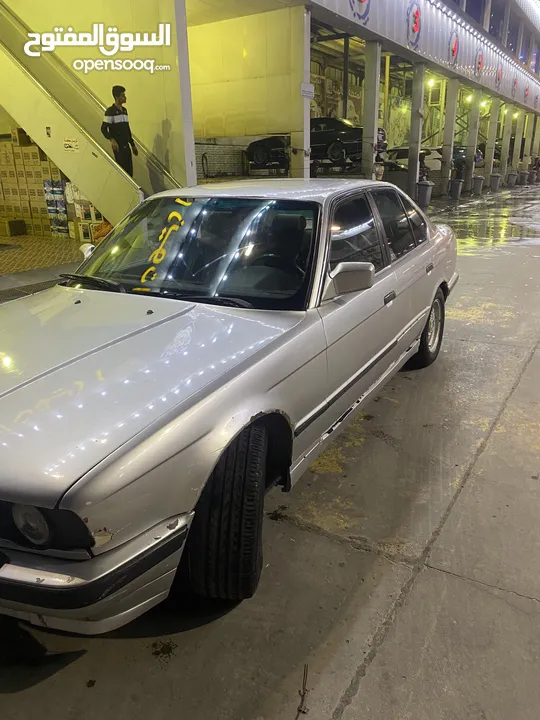 BMW موديل 1990