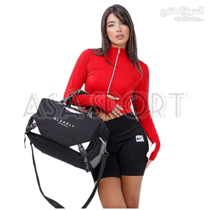 All kinds of sports bags and women's sets at the best price. Shipping worldwide.