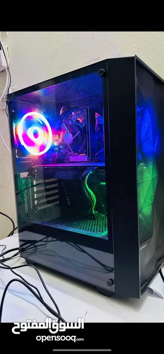 مع اغراضهPc gaming