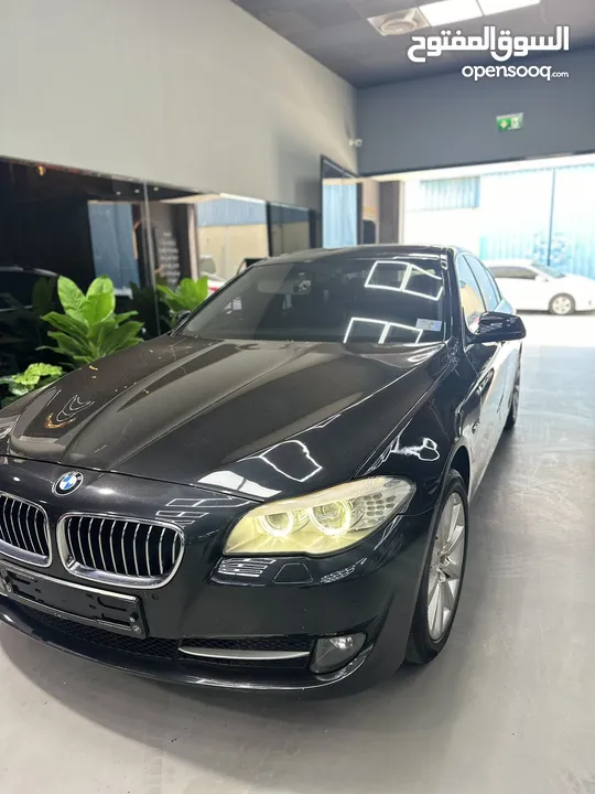 Bmw 528i 2010 ( Fresh import )