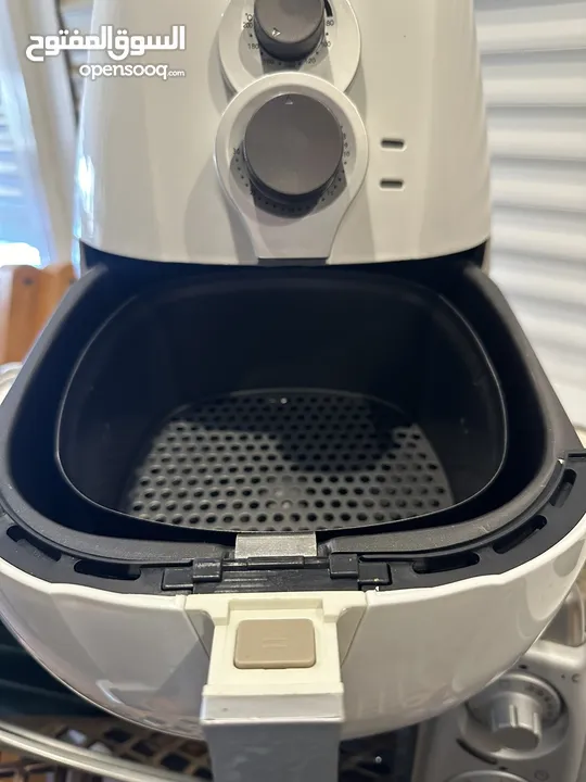 قلاية هوائية ( Air fryer ) بجودة ممتازة