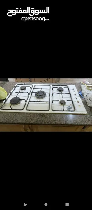 اثاث للبيع طقم كنب مستعمل وفرن بلد أن وغاز سكب كلهم مرة وحده ووما رح اقصر مع حدا موجودات عمان