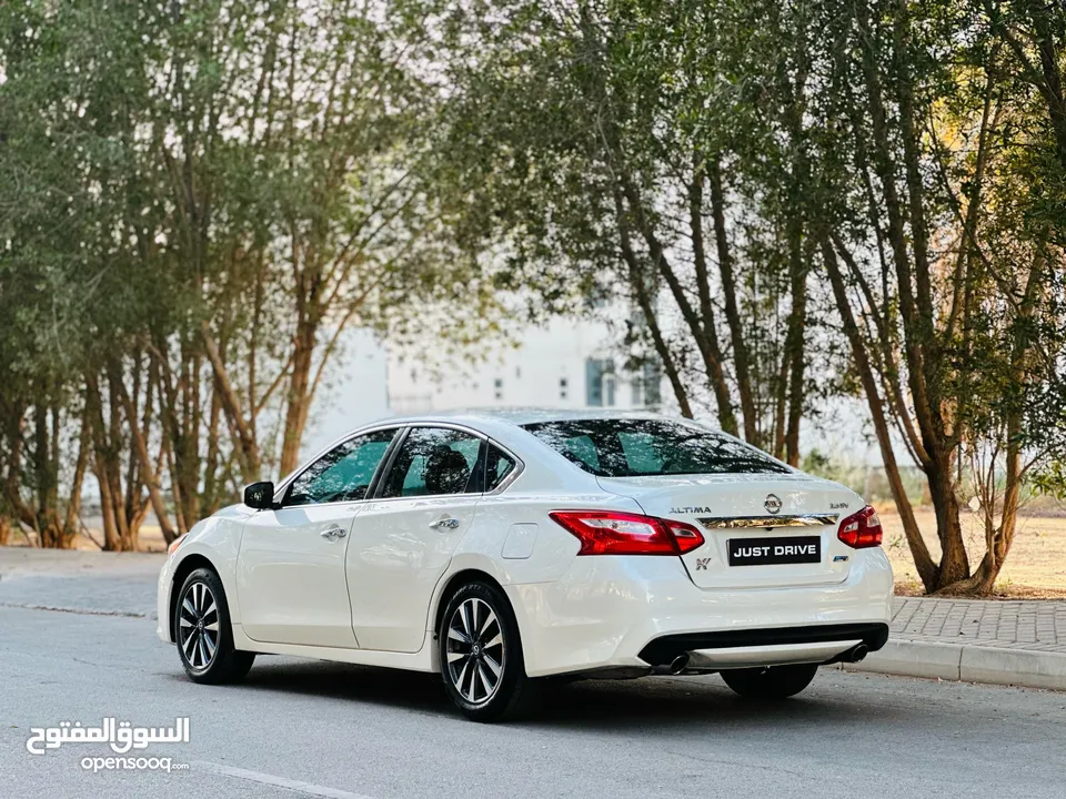 NISSAN ALTIMA 2017 MODEL VERY WELL-MAINTAINED CAR